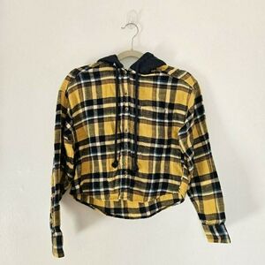 American Eagle Outfitters Yellow Plaid Flannel Shirt